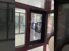 Окно с экраном из нержавеющей стали